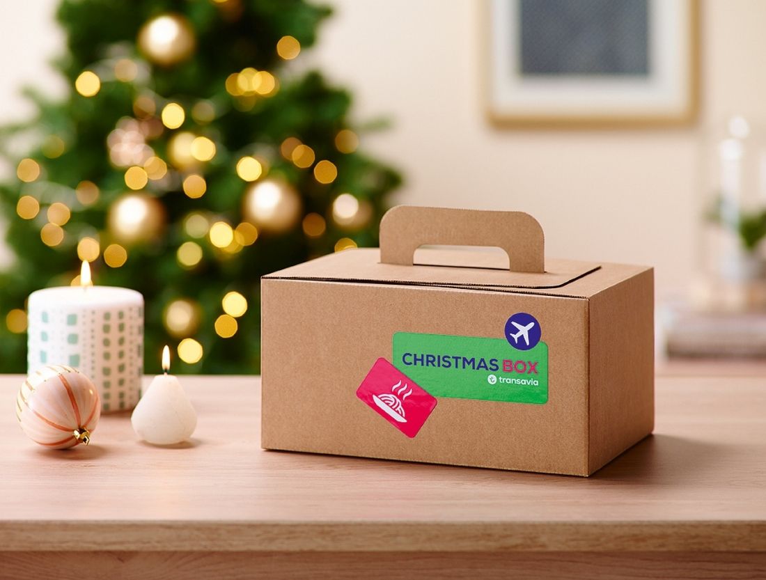 Christmas box. Бренд Christmas Box. Выставка Кристмас бокс. Christmas Box Design.